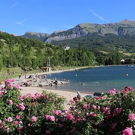 Apartment T3 Avec Vue Sur Les Montagnes - Piscine - Sauna